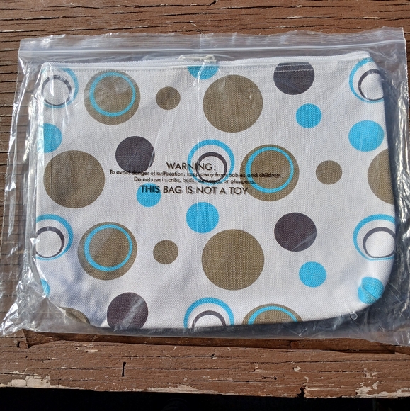 Thirty-One Zipper Pouch, Large - Picture 6 of 6